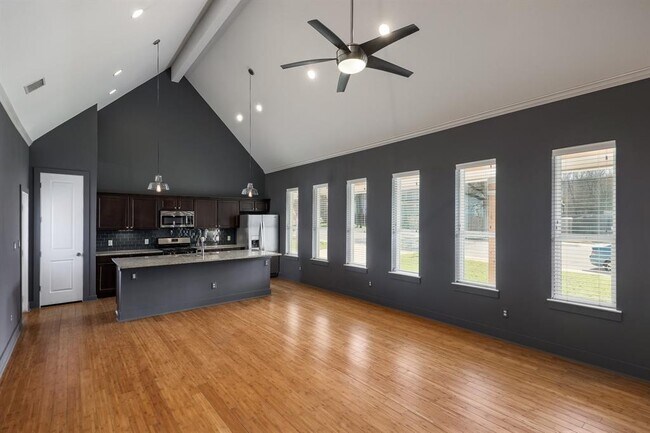 Building Photo - 1704 Webberville Rd