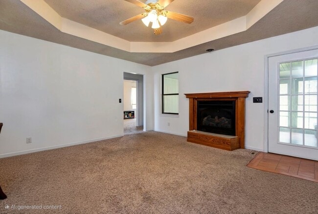 Building Photo - 4 bedrooms / 2 bathrooms / Privacy Fence /...