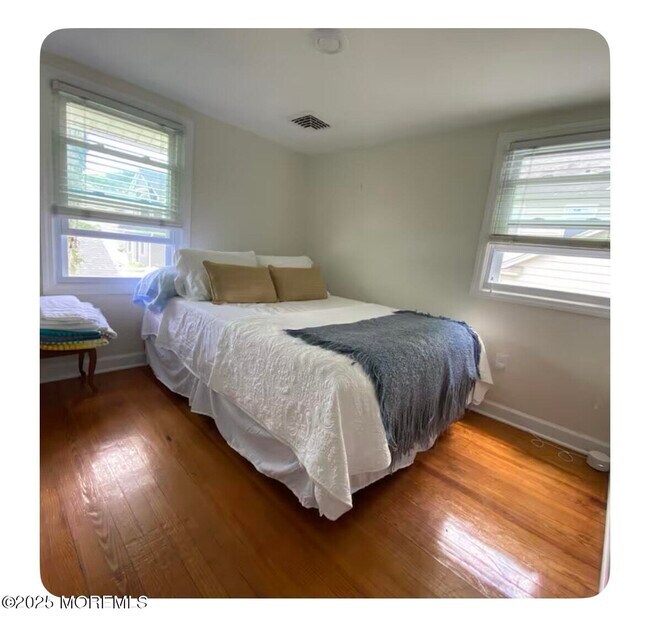 Foto del edificio - 222 Norwood Ln