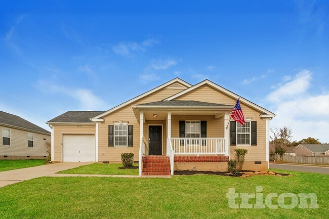 Building Photo - 15228 Pangborn Pl