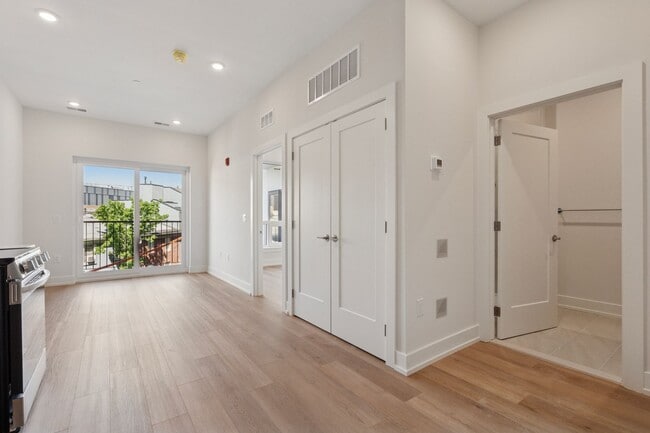 Interior Photo - The Archer