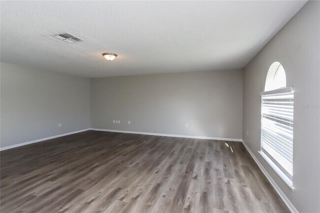 Foto del edificio - 8097 Settlers Creek Cir