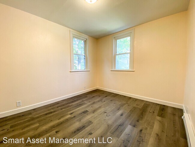 Foto del edificio - 2690 S 10th St