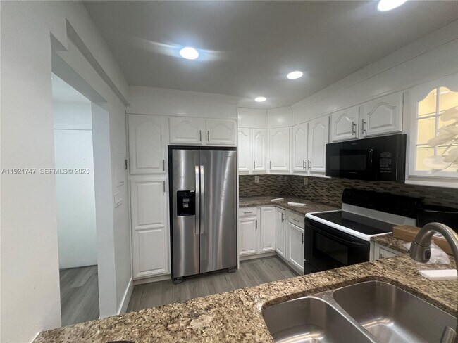 Building Photo - 11227 SW 88th St