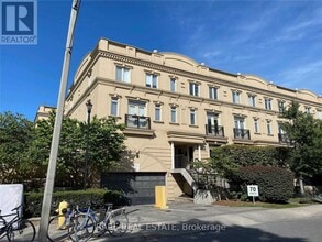 Building Photo - 70 Carr St