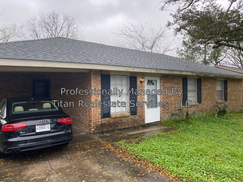 Foto principal - 118 Burrow Dr