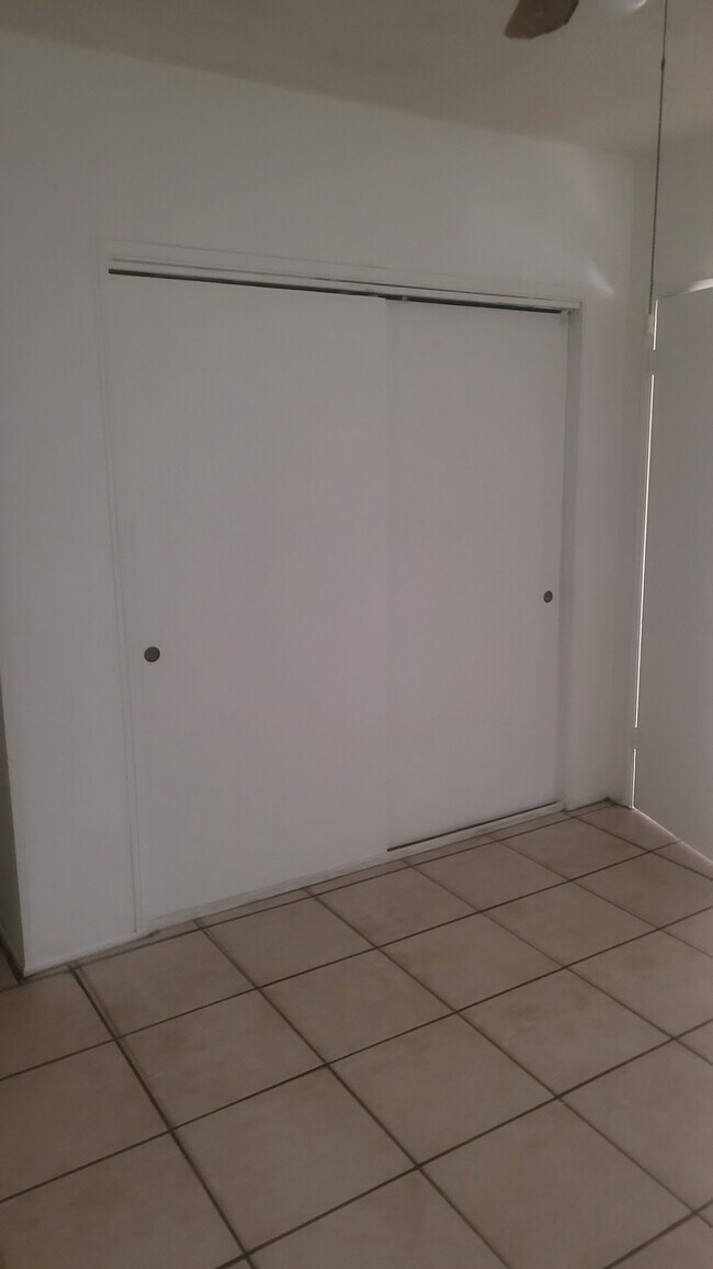 Foto del edificio - 11122 Cantlay St
