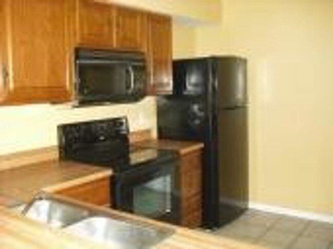 Foto del edificio - 3 br, 2 bath House - 8319 Daisy Lane S