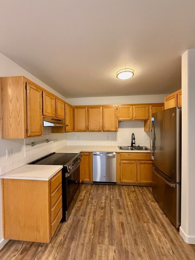 Foto del edificio - 1290 NW Knoxville Blvd