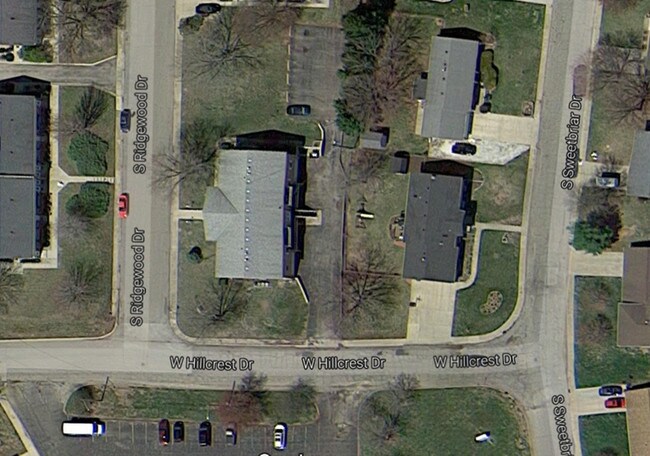 Building Photo - 316 S Ridgewood Dr