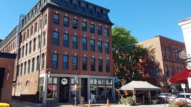 Foto del edificio - 19-23-23 Pleasant St