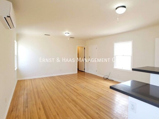Foto del edificio - 6229 1/2 Cerritos Ave.-
