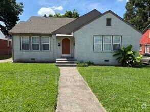 Building Photo - 2171 Albany Ave