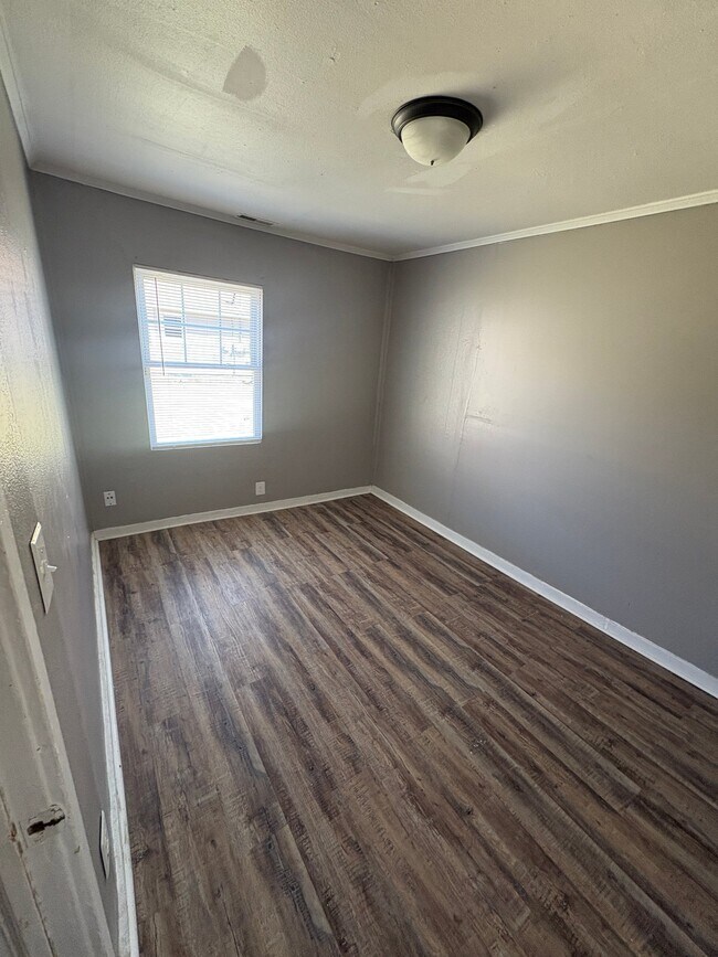 Building Photo - 4436 E Bayley St