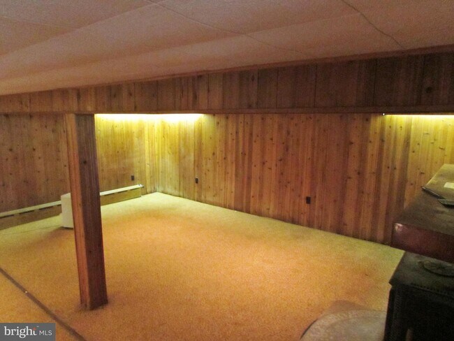 Building Photo - 3253 E Lincoln Hwy
