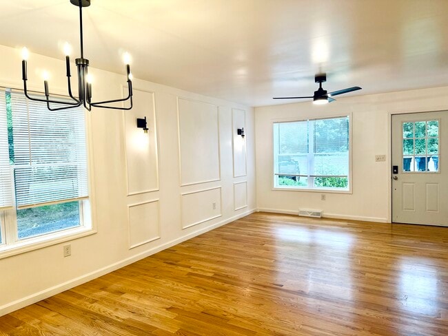 Building Photo - 21 Loughberry Rd S