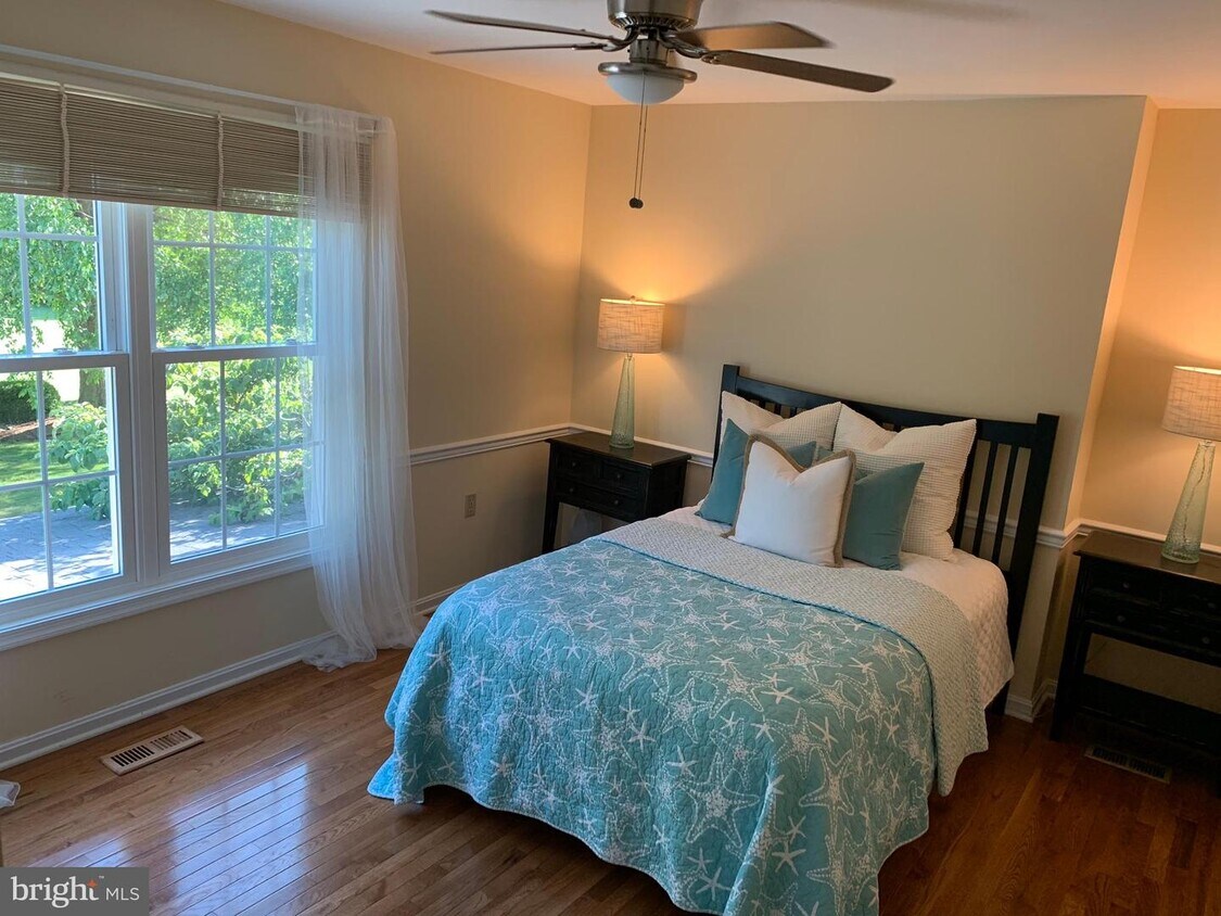 Foto principal - 20 Prospect Bay Dr W