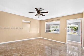Building Photo - 6240 SW 22nd St