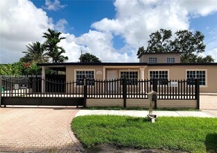 Building Photo - 1145 SW 74th Ct