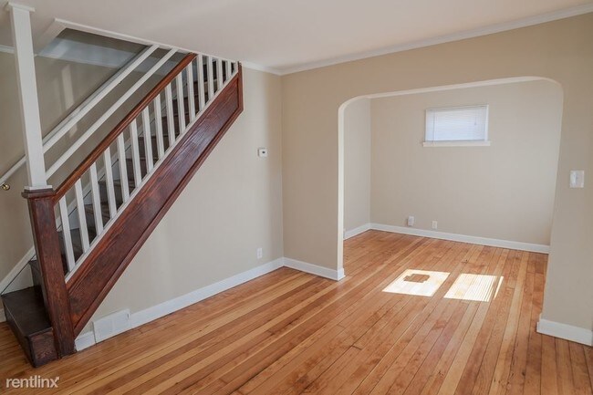 Building Photo - 3 br, 1 bath House - 357 Maryland Avenue E