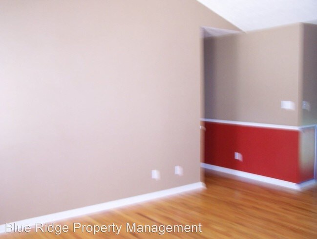 Building Photo - 3 br, 2 bath House - 1037 Carrington Court