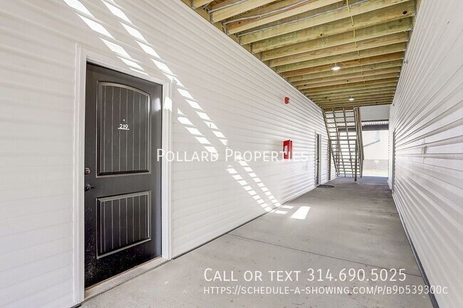 Foto del edificio - 921 Parkview Dr