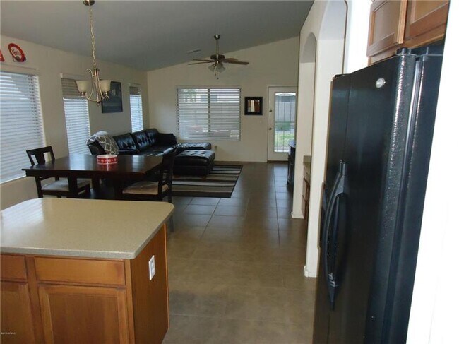 Foto del edificio - 41133 W Sanders Way