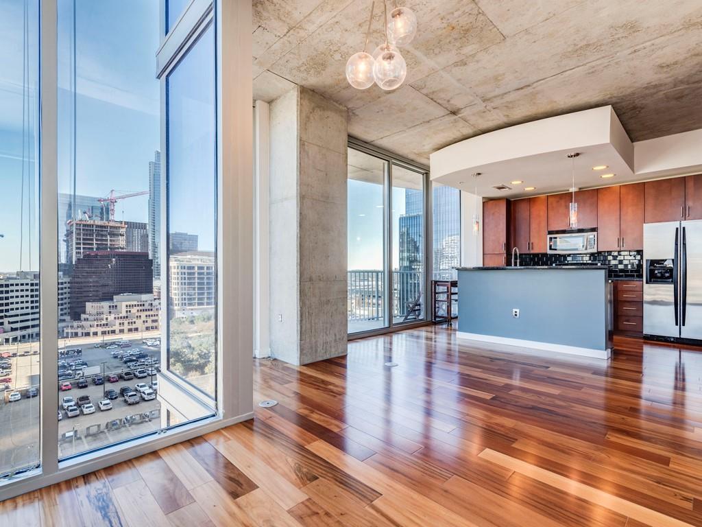 Primary Photo - 360 Nueces St