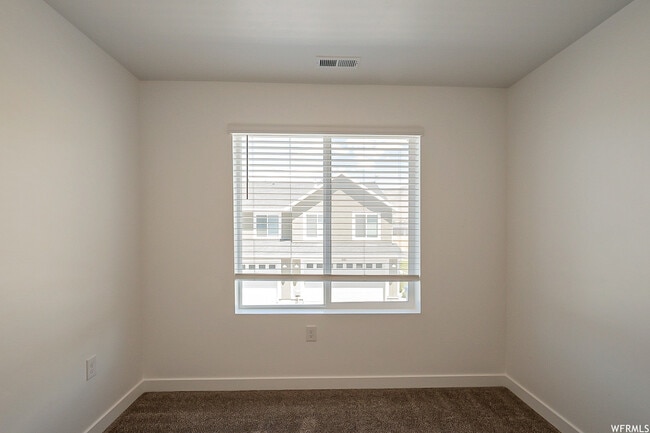 Building Photo - 580 Hal St