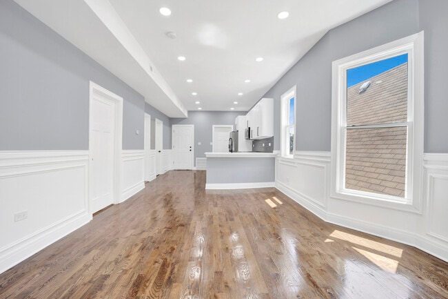 Foto del edificio - 1821 N Kedvale Ave