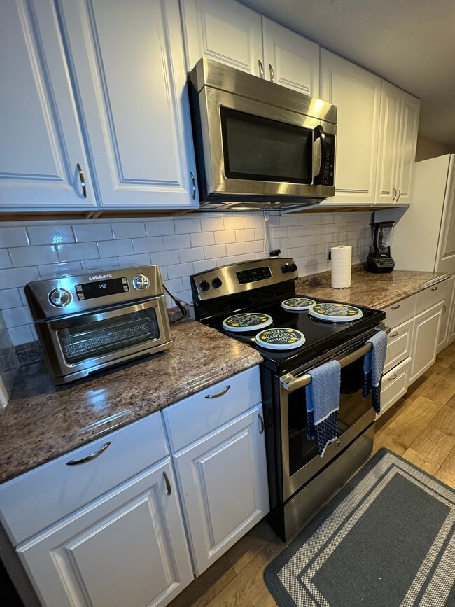 cocina1 - 3104 W Wellesley Ave