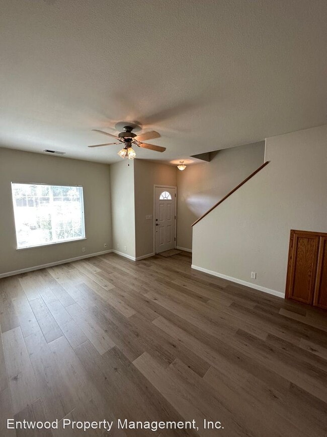 Building Photo - 3 br, 2.5 bath House - 1616 Manzanita