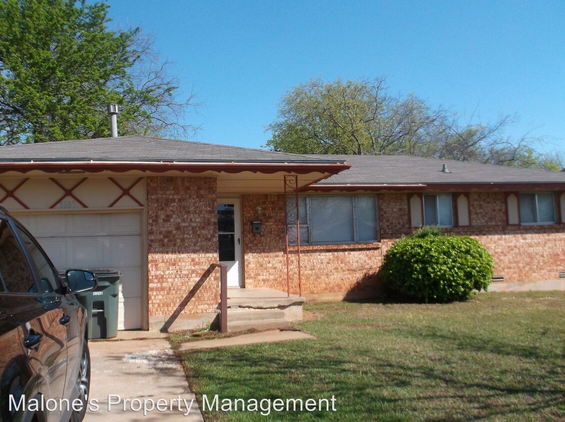 Primary Photo - 3105 Del Rancho Dr