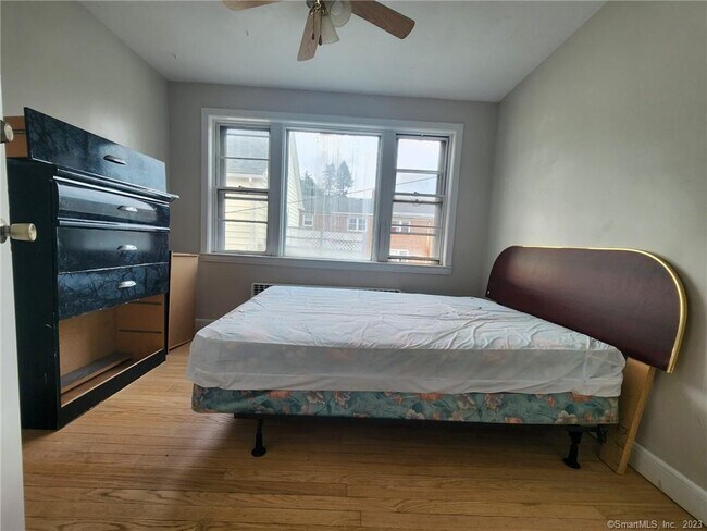 Foto del edificio - 715 Burnside Ave