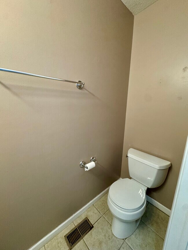 Building Photo - 3054 Cherrywood Dr