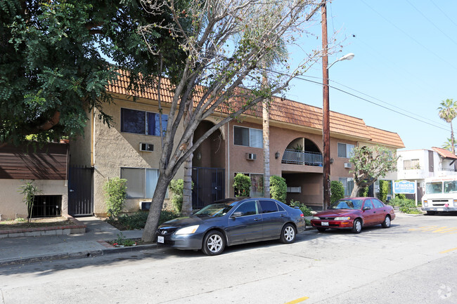 Building Photo - Francia Apartments