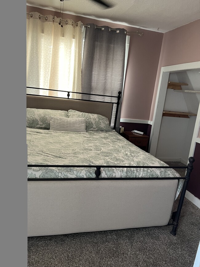 Master Bedroom - 315 7th Ave S