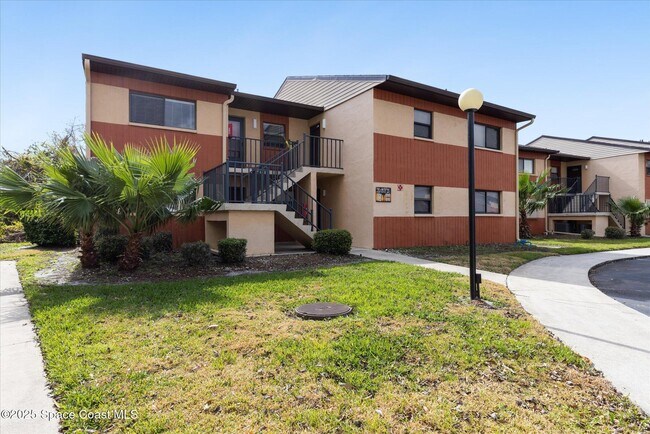 Foto del edificio - 2673 Golf Lake Cir