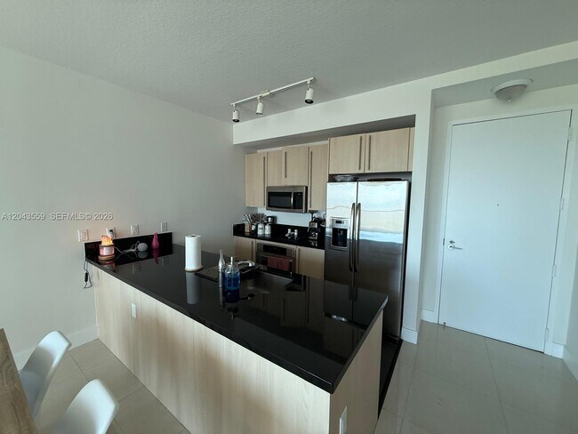 Foto del edificio - 79 SW 12th St