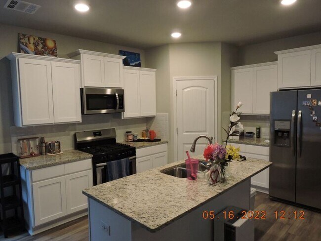 Foto del edificio - Pelican Lakes Home for Lease