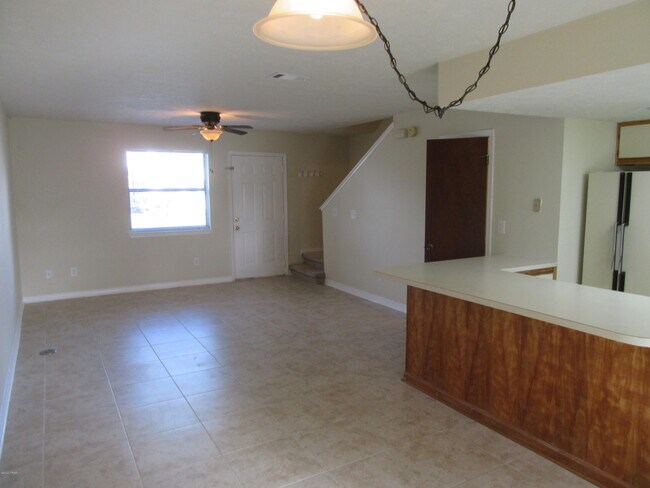 Foto del edificio - 6515 Harbour Blvd