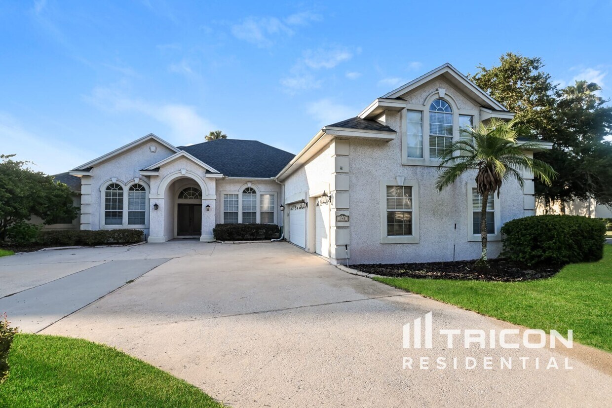 Foto principal - 340 S Mill View Way