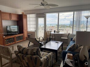 Building Photo - 3111 N Ocean Dr