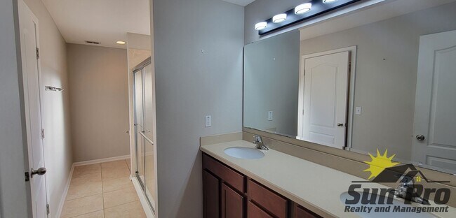 Building Photo - 3367 Pintello Ave