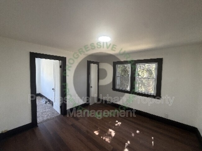 Foto del edificio - 11201 Revere Ave