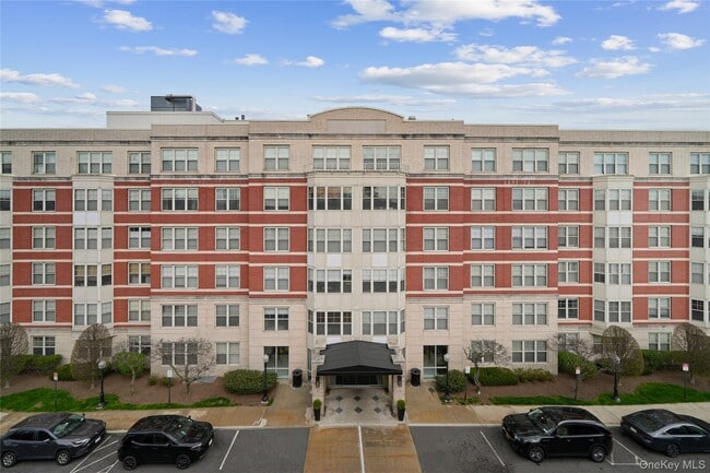 Building Photo - 300 Mamaroneck Ave