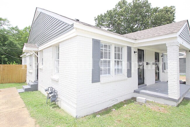 Building Photo - 83 Eastview Dr