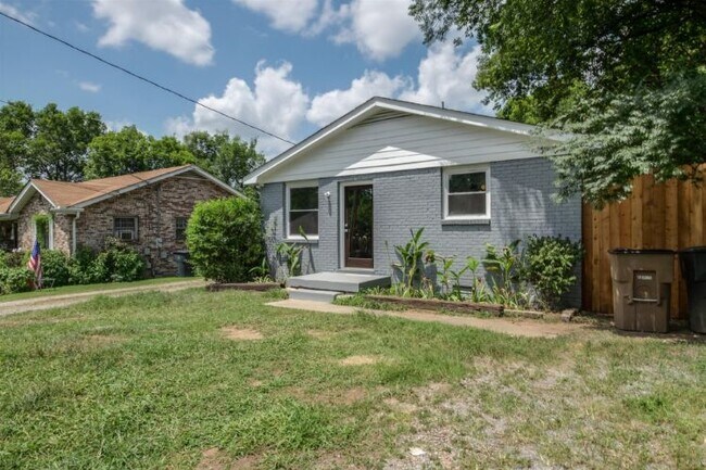 Building Photo - 903 Maynor Ave