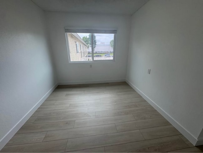 Foto del edificio - 5776 Rostrata Ave