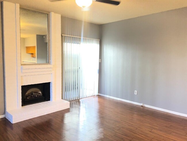 Foto del edificio - 2259a Millstone Dr